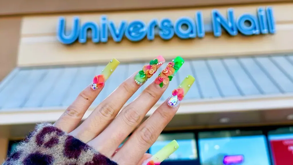 Universal nail — Nail salon in Athens